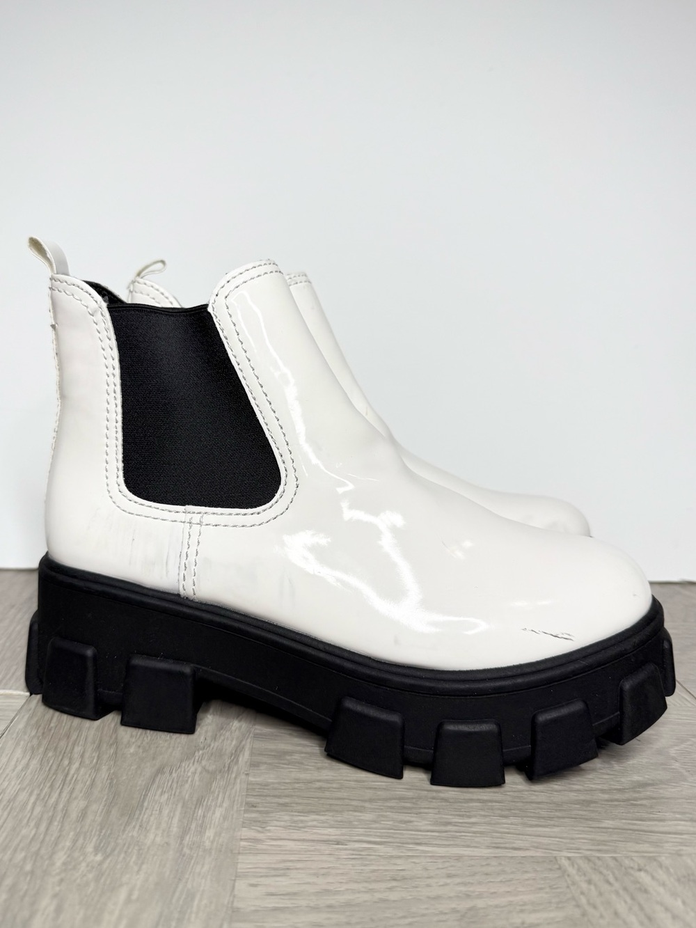 Circus Sam Edelman Chunky Lug Sole White Chelsea Boot 8 1/2